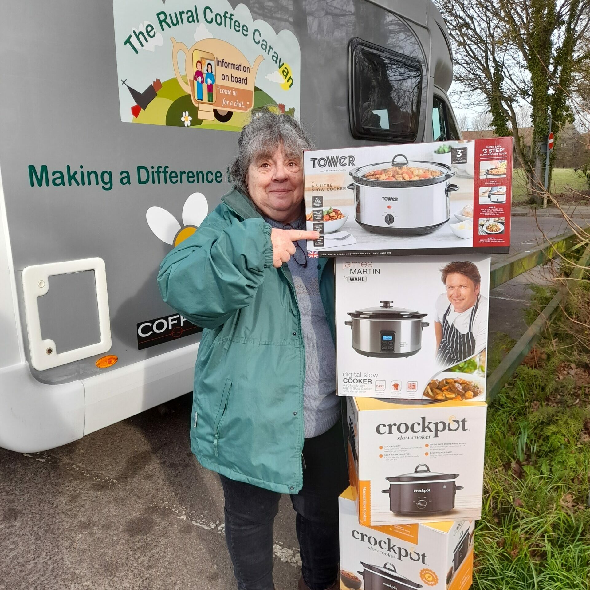 Photo showing slow cookers being delivered to Hitcham village